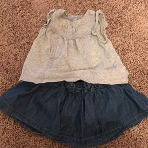 NWOT Gap set soft jean skirt and grey shirt